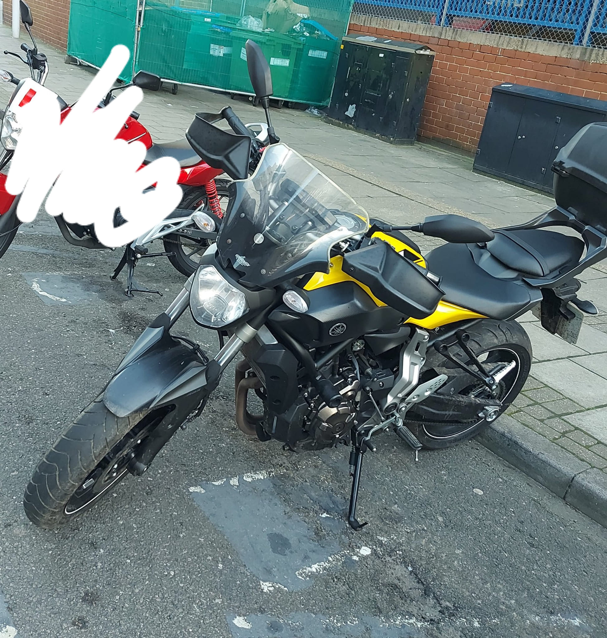 Photo of yellow Yamaha MT-07